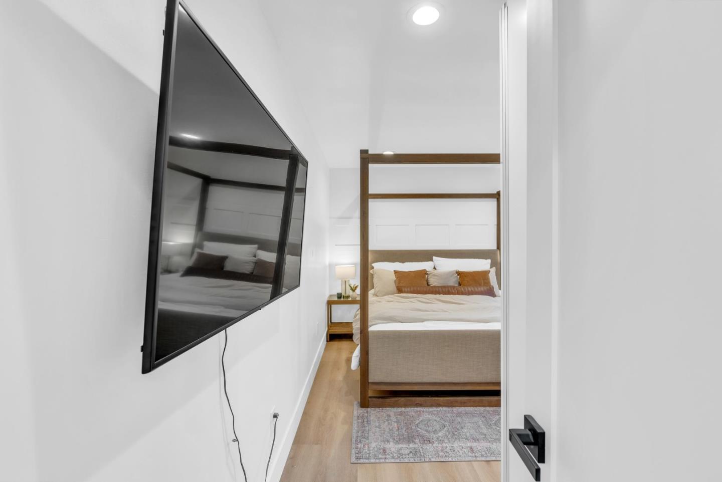 Detail Gallery Image 25 of 42 For 1594 Laurel, Napa,  CA 94559 - 2 Beds | 2 Baths