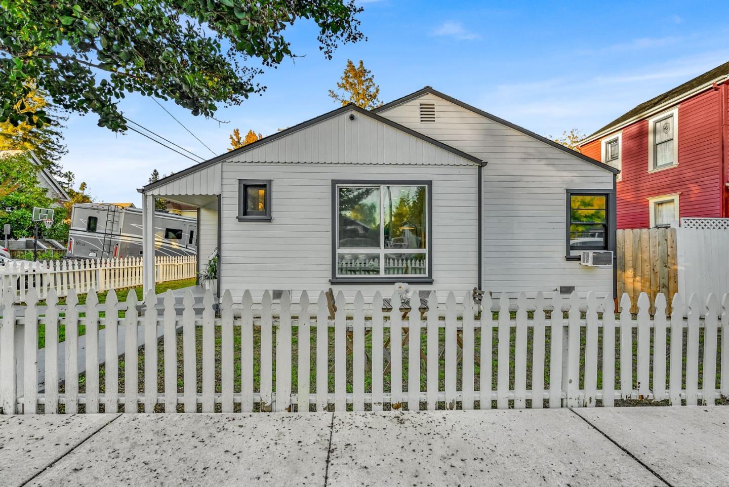 Detail Gallery Image 3 of 42 For 1594 Laurel, Napa,  CA 94559 - 2 Beds | 2 Baths