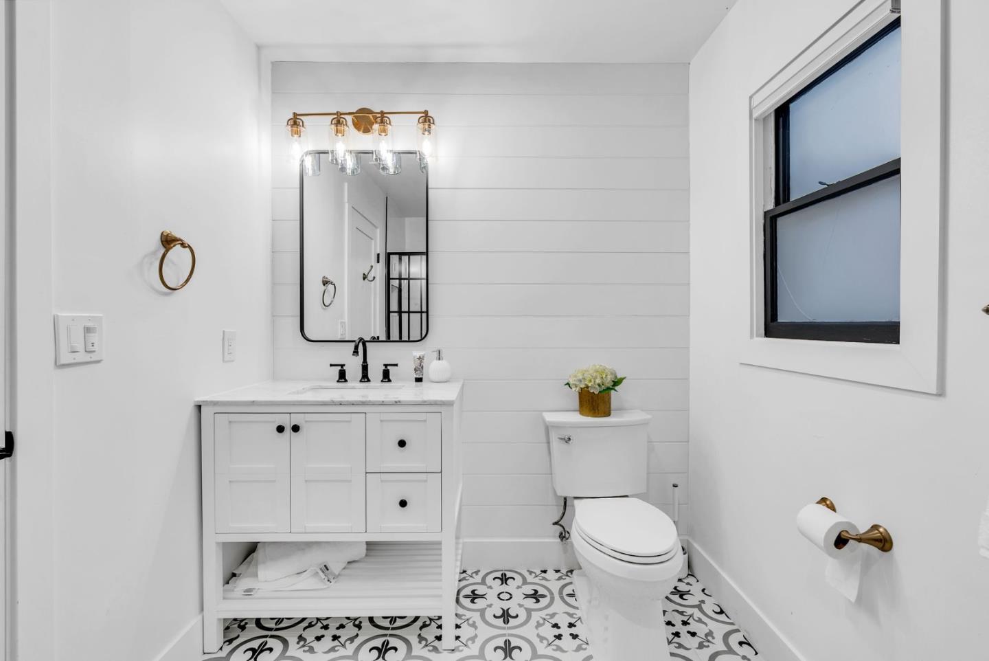 Detail Gallery Image 31 of 42 For 1594 Laurel, Napa,  CA 94559 - 2 Beds | 2 Baths