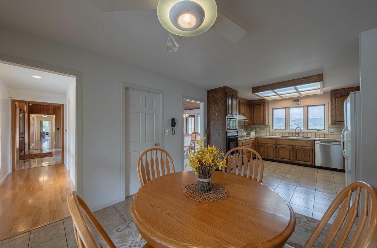Detail Gallery Image 22 of 58 For 24935 Corte Poco, Salinas,  CA 93908 - 5 Beds | 3/1 Baths