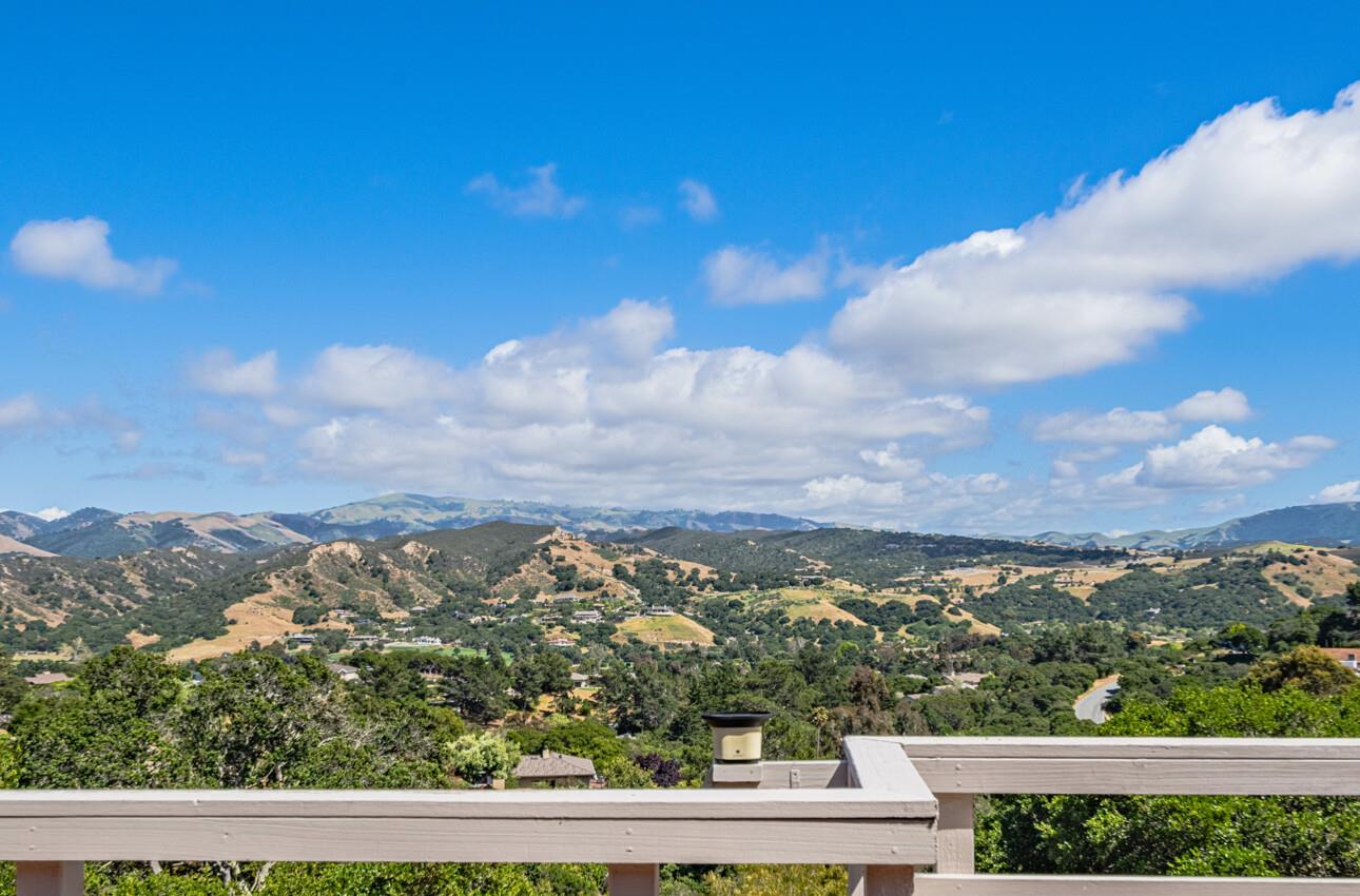Detail Gallery Image 3 of 58 For 24935 Corte Poco, Salinas,  CA 93908 - 5 Beds | 3/1 Baths
