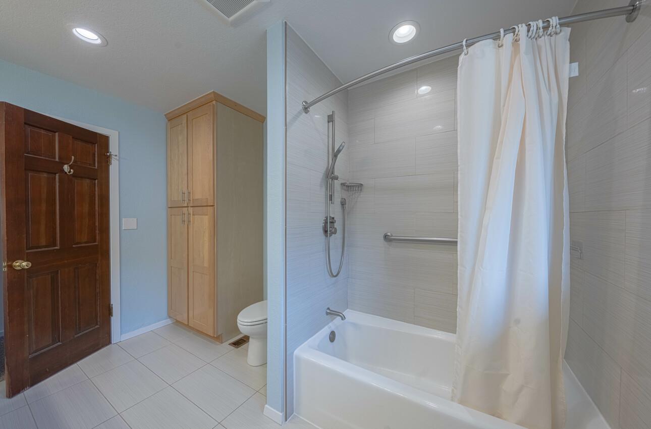 Detail Gallery Image 46 of 58 For 24935 Corte Poco, Salinas,  CA 93908 - 5 Beds | 3/1 Baths
