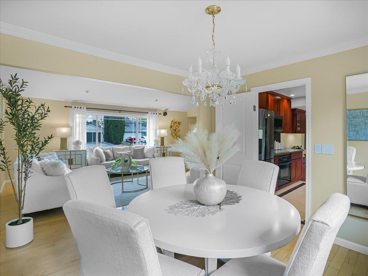 Detail Gallery Image 12 of 59 For 651 Starbush Dr, Sunnyvale,  CA 94086 - 4 Beds | 2/1 Baths