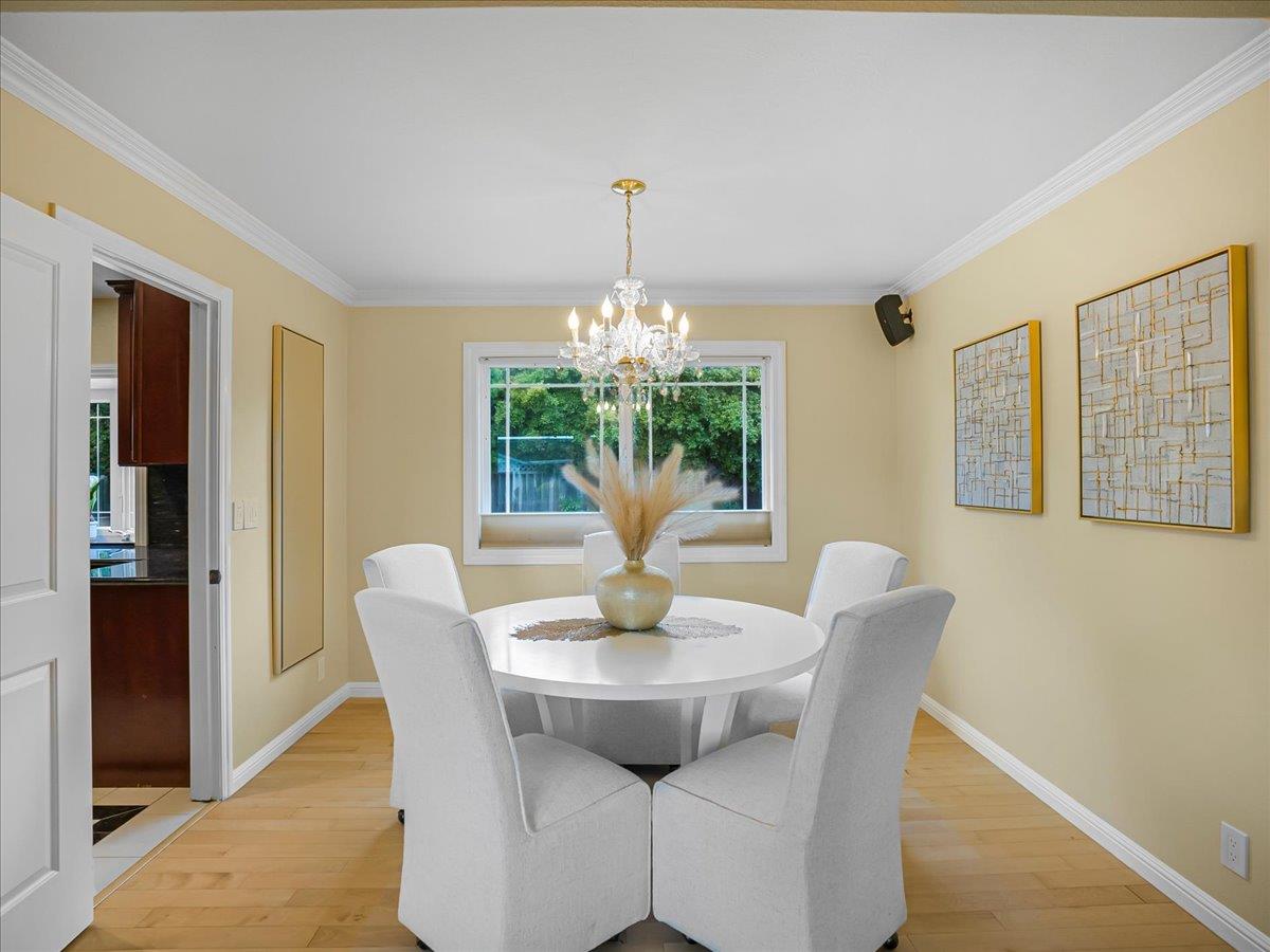 Detail Gallery Image 17 of 59 For 651 Starbush Dr, Sunnyvale,  CA 94086 - 4 Beds | 2/1 Baths