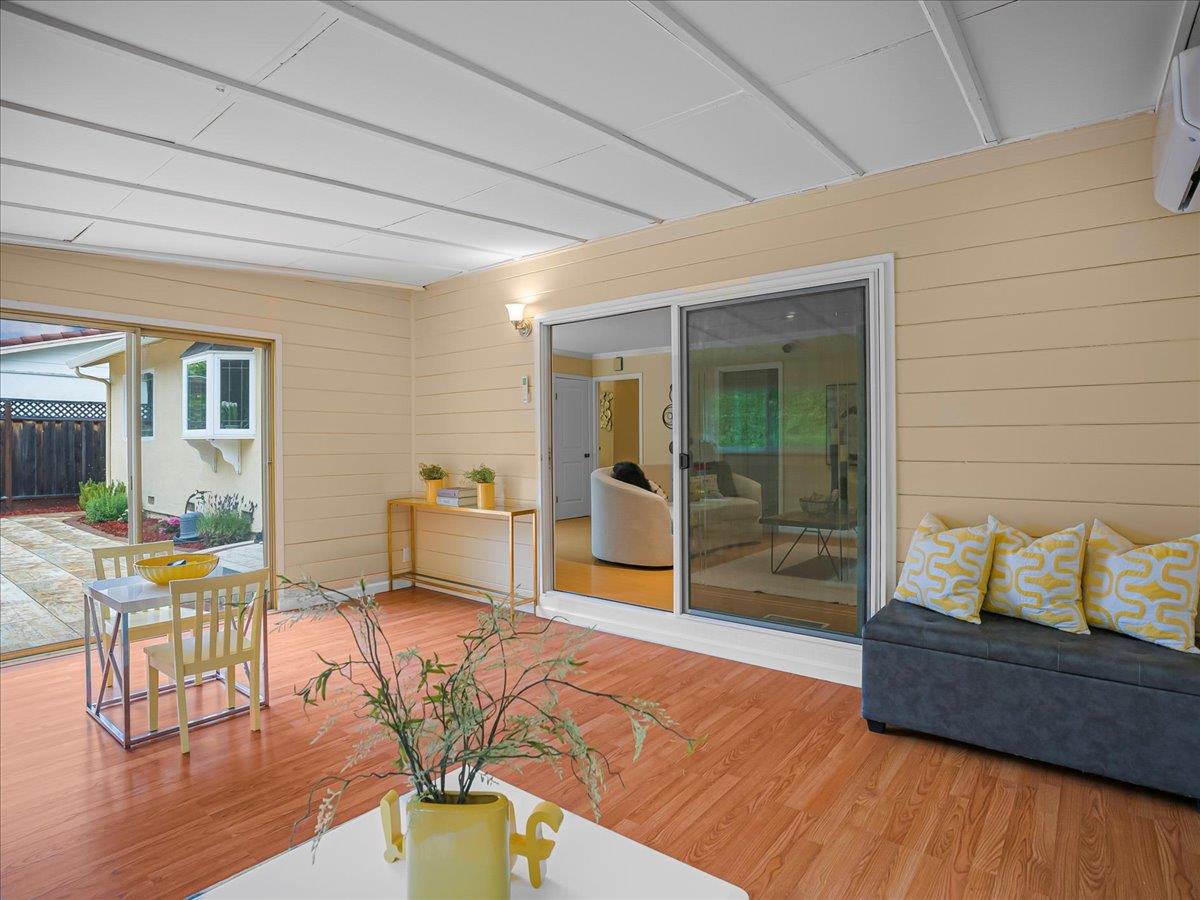 Detail Gallery Image 22 of 59 For 651 Starbush Dr, Sunnyvale,  CA 94086 - 4 Beds | 2/1 Baths