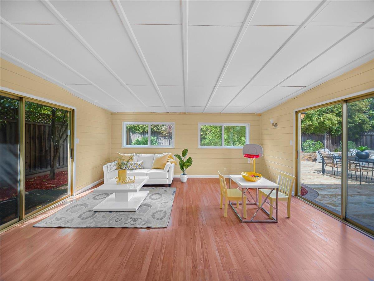 Detail Gallery Image 23 of 59 For 651 Starbush Dr, Sunnyvale,  CA 94086 - 4 Beds | 2/1 Baths
