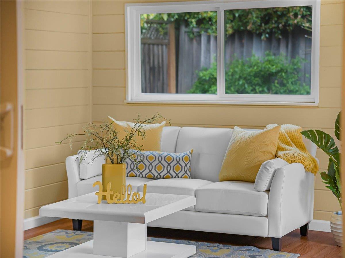 Detail Gallery Image 24 of 59 For 651 Starbush Dr, Sunnyvale,  CA 94086 - 4 Beds | 2/1 Baths