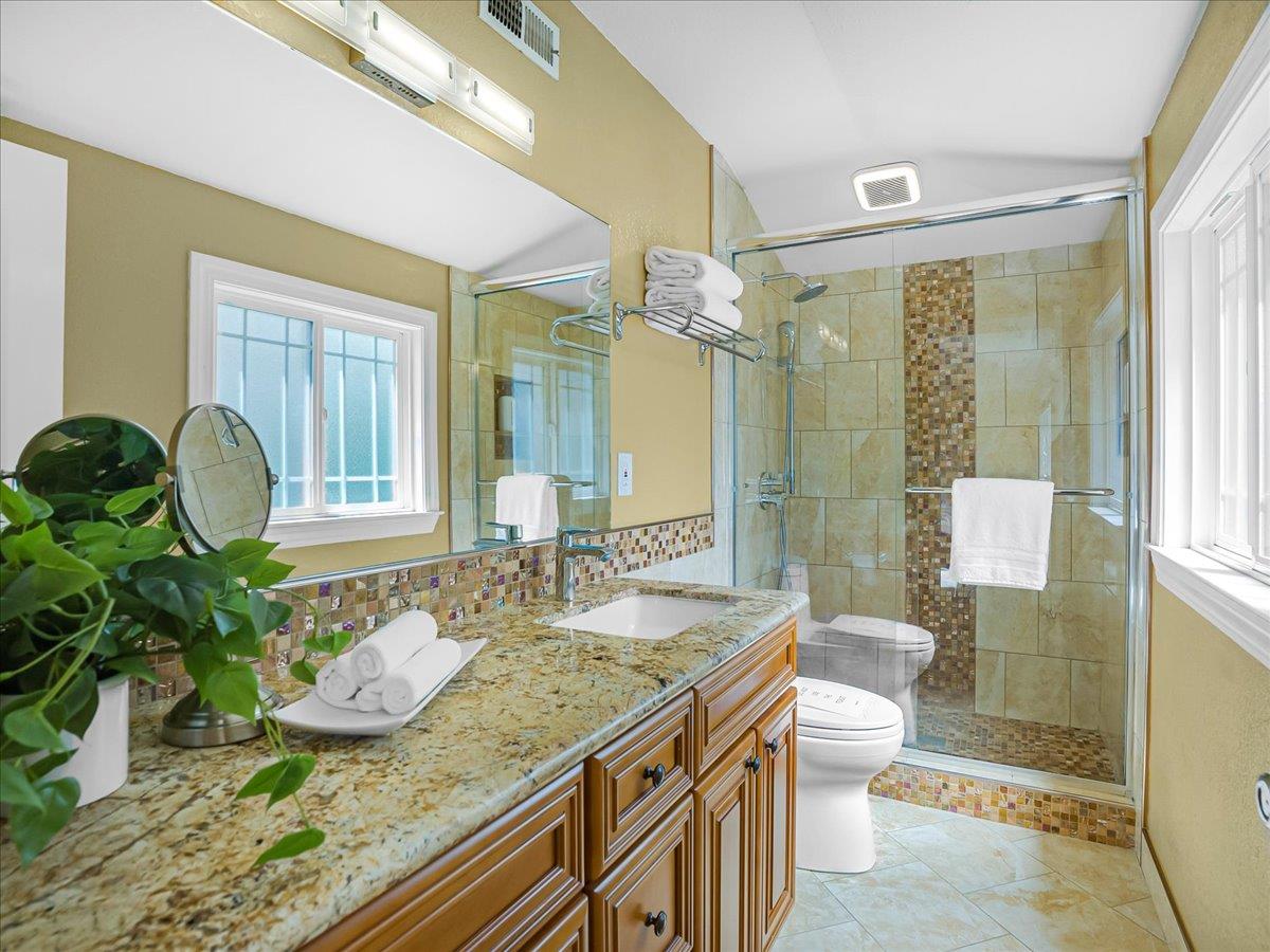 Detail Gallery Image 29 of 59 For 651 Starbush Dr, Sunnyvale,  CA 94086 - 4 Beds | 2/1 Baths