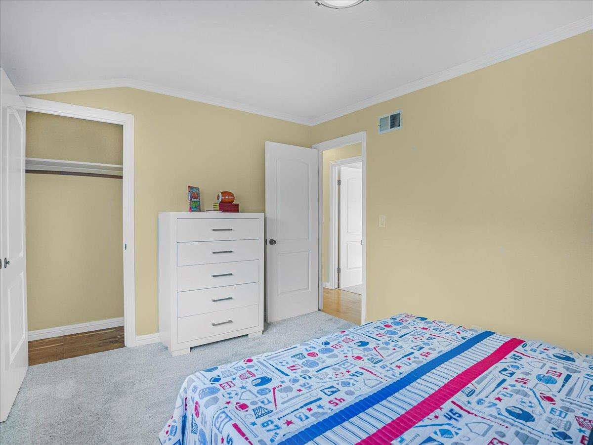 Detail Gallery Image 35 of 59 For 651 Starbush Dr, Sunnyvale,  CA 94086 - 4 Beds | 2/1 Baths