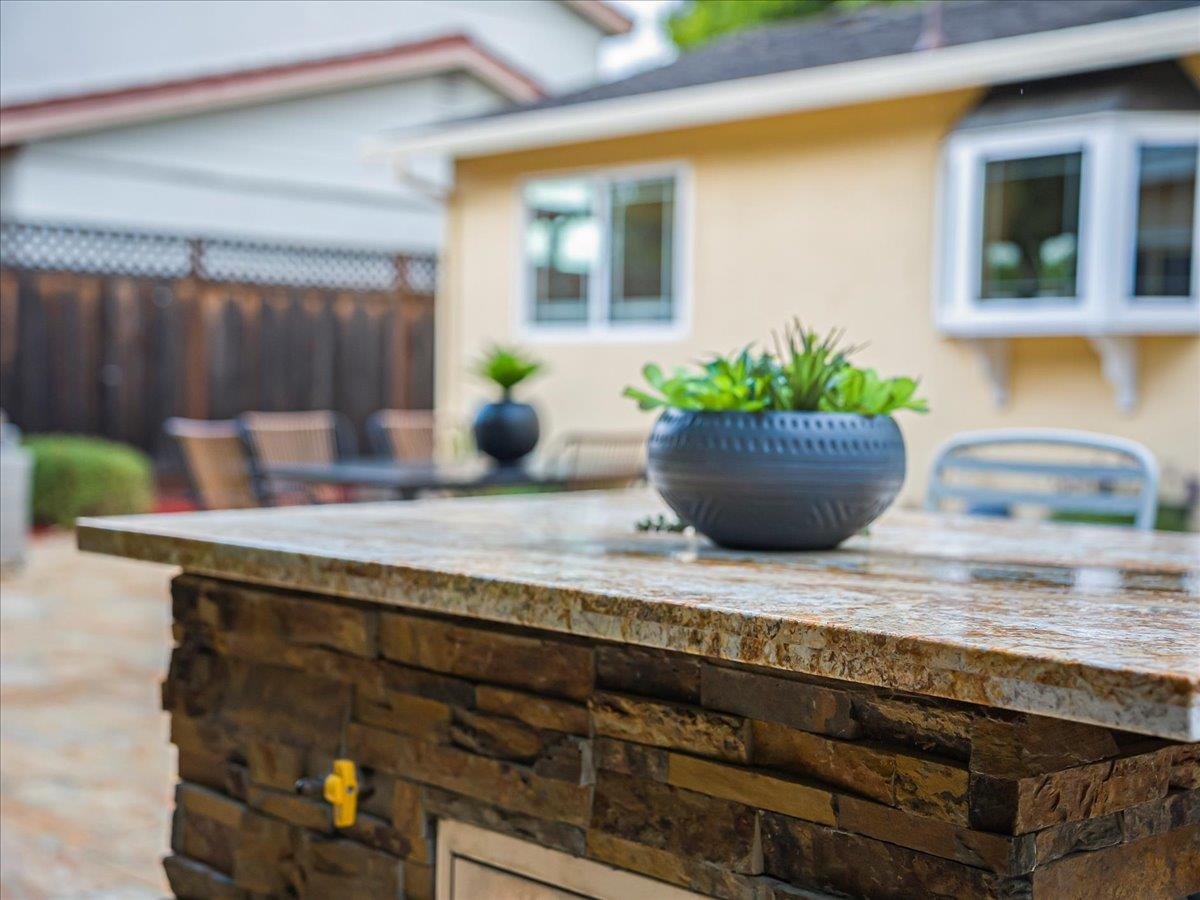 Detail Gallery Image 46 of 59 For 651 Starbush Dr, Sunnyvale,  CA 94086 - 4 Beds | 2/1 Baths