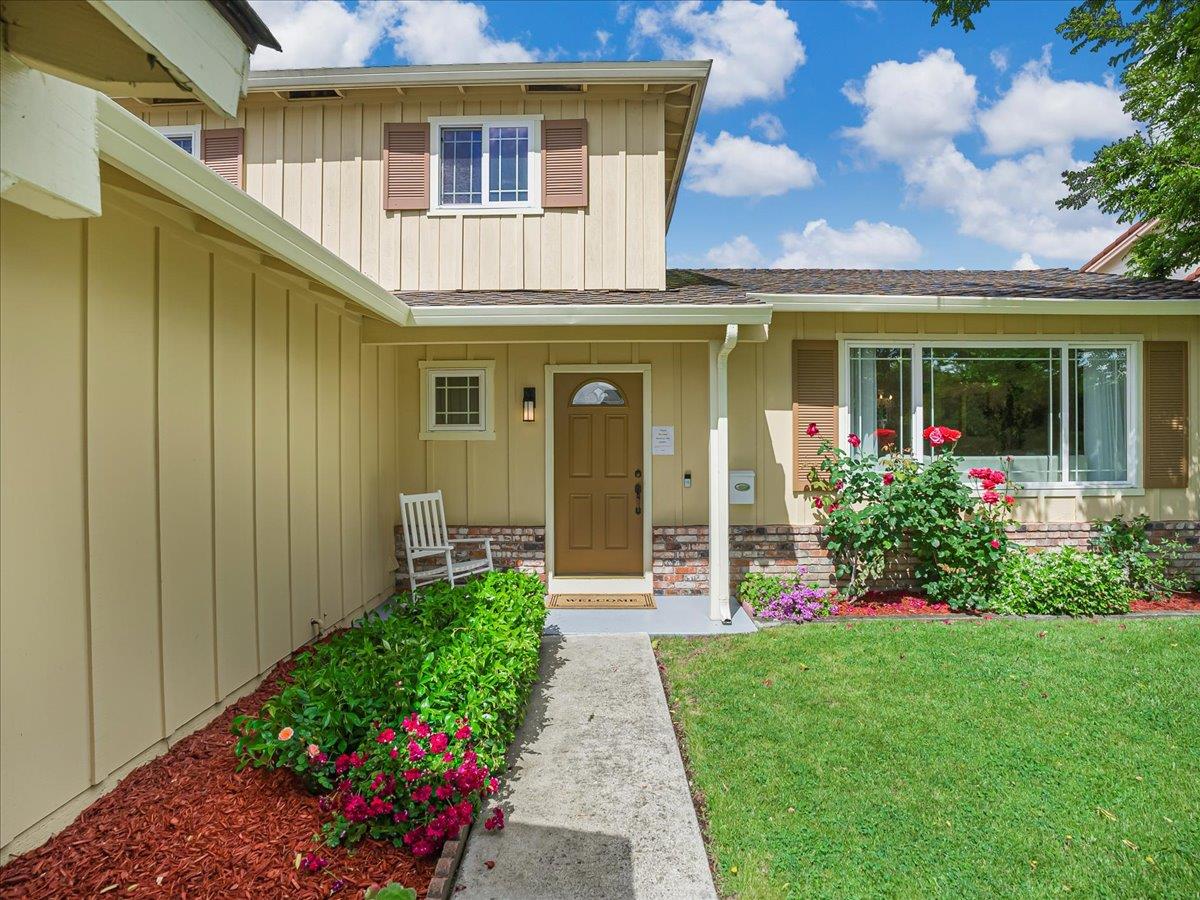 Detail Gallery Image 47 of 59 For 651 Starbush Dr, Sunnyvale,  CA 94086 - 4 Beds | 2/1 Baths
