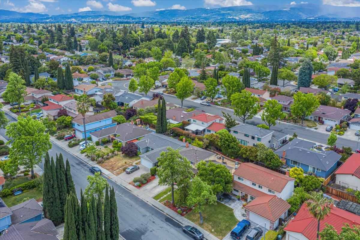 Detail Gallery Image 51 of 59 For 651 Starbush Dr, Sunnyvale,  CA 94086 - 4 Beds | 2/1 Baths