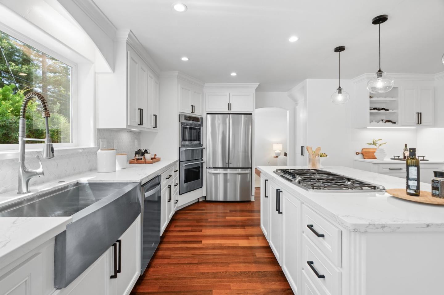 Detail Gallery Image 10 of 39 For 1612 Montrose Way, San Jose,  CA 95124 - 4 Beds | 2/1 Baths