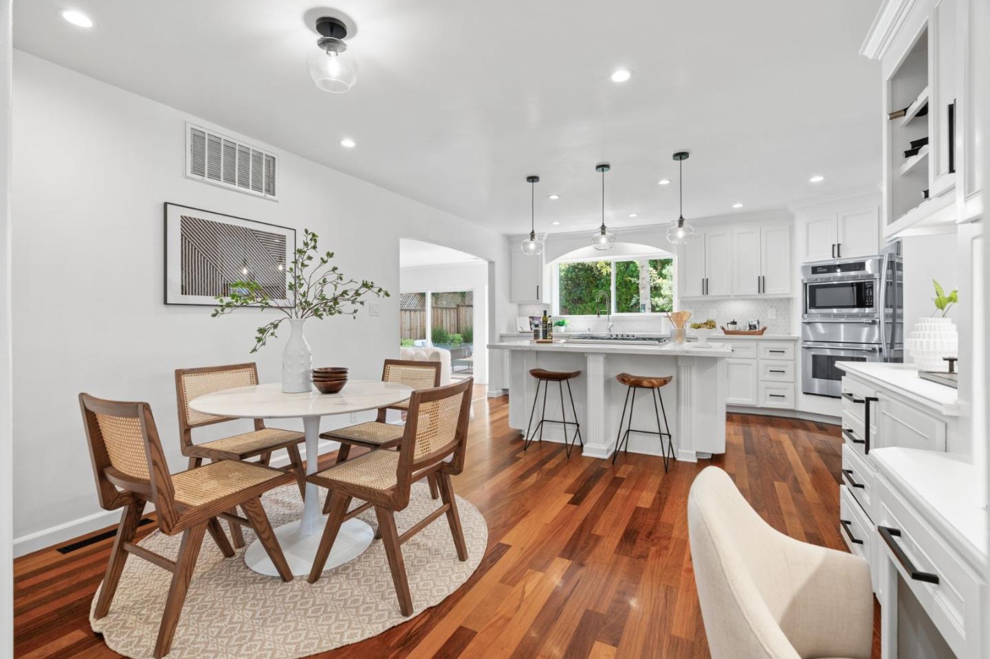 Detail Gallery Image 12 of 39 For 1612 Montrose Way, San Jose,  CA 95124 - 4 Beds | 2/1 Baths