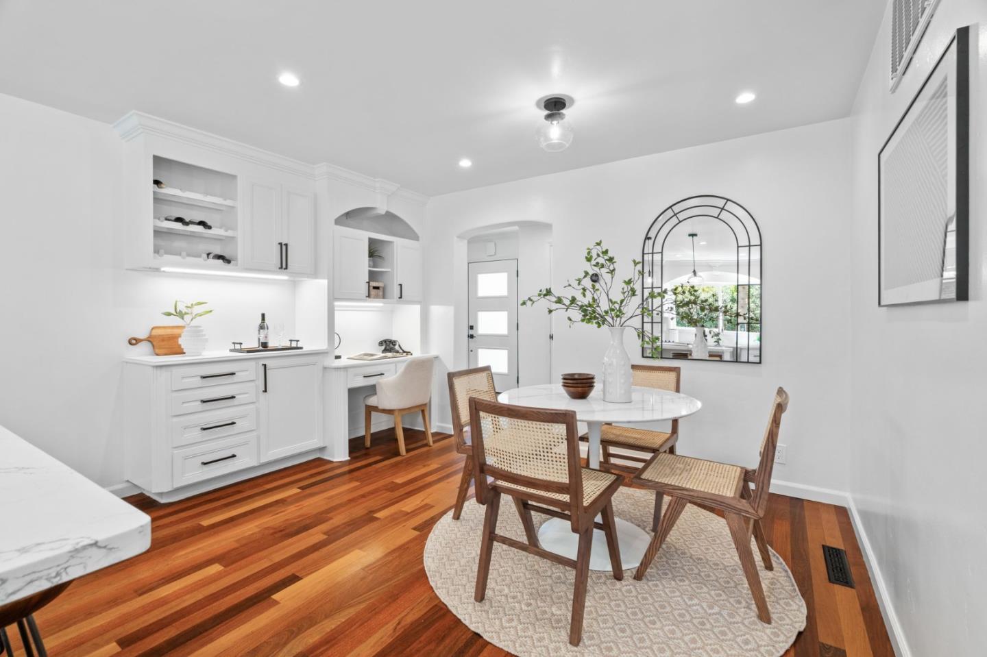 Detail Gallery Image 13 of 39 For 1612 Montrose Way, San Jose,  CA 95124 - 4 Beds | 2/1 Baths