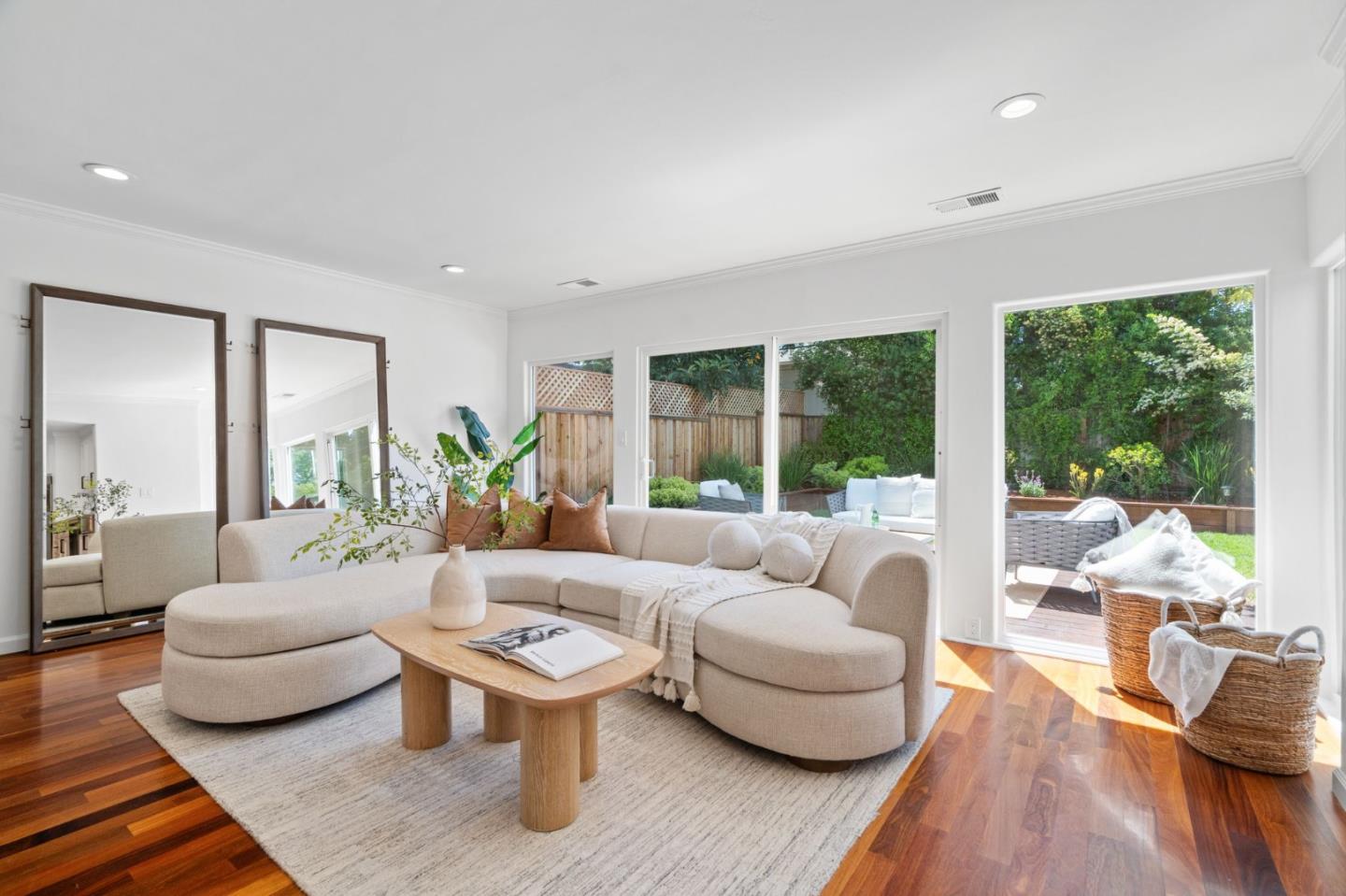 Detail Gallery Image 15 of 39 For 1612 Montrose Way, San Jose,  CA 95124 - 4 Beds | 2/1 Baths