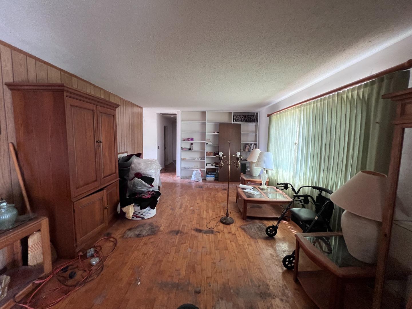Detail Gallery Image 15 of 27 For 19035 Buena Ln, Salinas,  CA 93908 - 4 Beds | 2 Baths