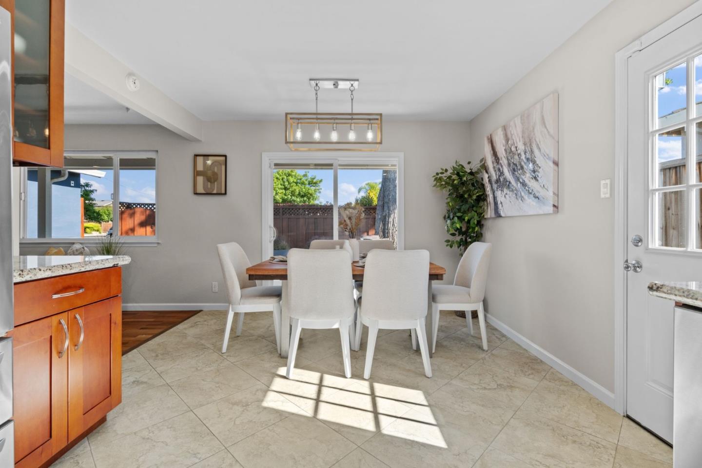 Detail Gallery Image 14 of 52 For 1753 Urna Ave, San Jose,  CA 95124 - 4 Beds | 2 Baths