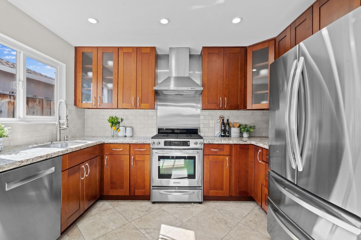 Detail Gallery Image 17 of 52 For 1753 Urna Ave, San Jose,  CA 95124 - 4 Beds | 2 Baths