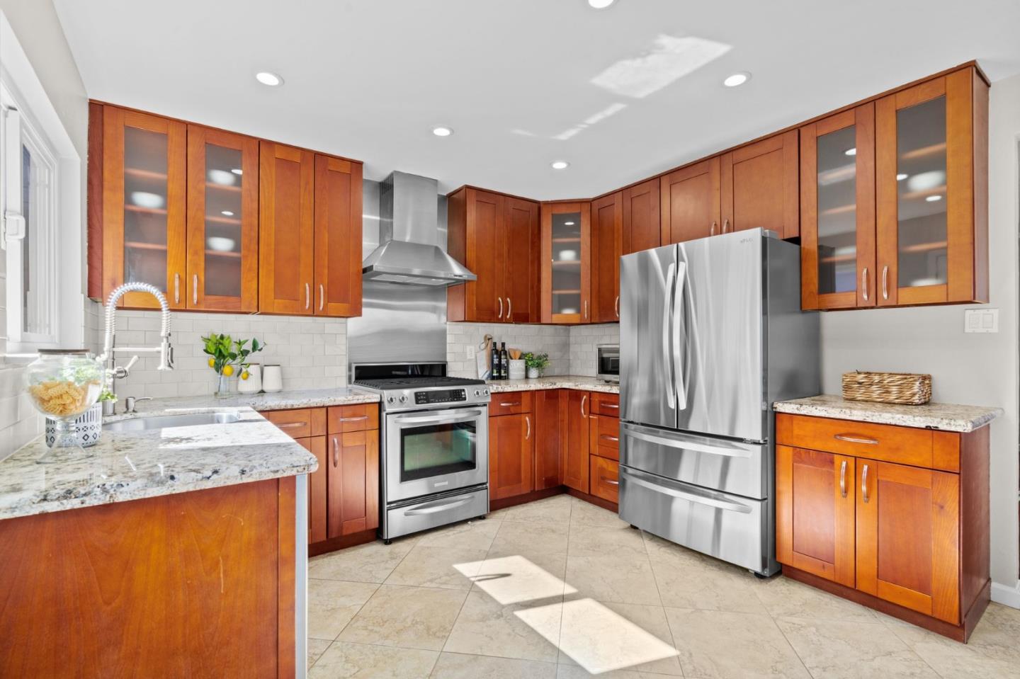 Detail Gallery Image 18 of 52 For 1753 Urna Ave, San Jose,  CA 95124 - 4 Beds | 2 Baths