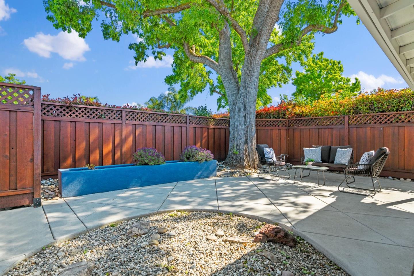 Detail Gallery Image 4 of 52 For 1753 Urna Ave, San Jose,  CA 95124 - 4 Beds | 2 Baths
