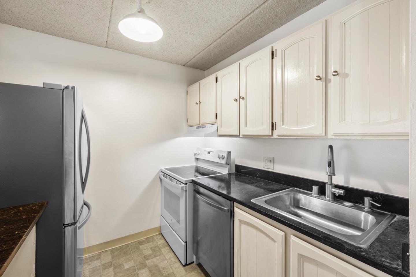 Detail Gallery Image 15 of 49 For 1700 Civic Center Dr #404,  Santa Clara,  CA 95050 - 1 Beds | 1 Baths