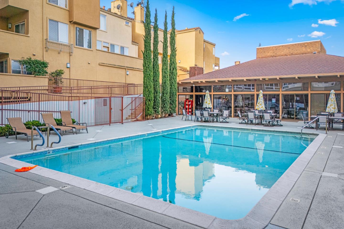 Detail Gallery Image 38 of 49 For 1700 Civic Center Dr #404,  Santa Clara,  CA 95050 - 1 Beds | 1 Baths