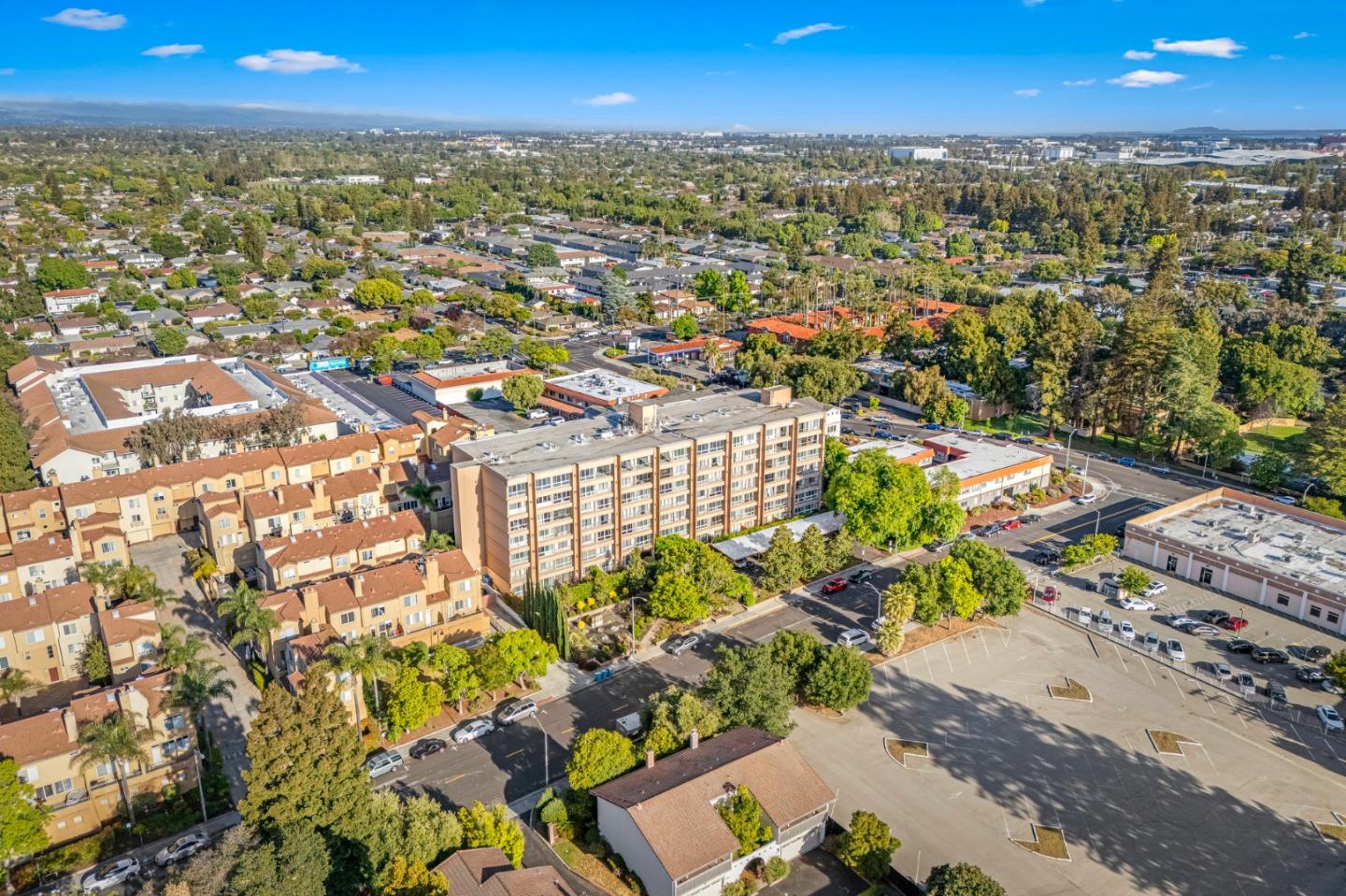 Detail Gallery Image 45 of 49 For 1700 Civic Center Dr #404,  Santa Clara,  CA 95050 - 1 Beds | 1 Baths