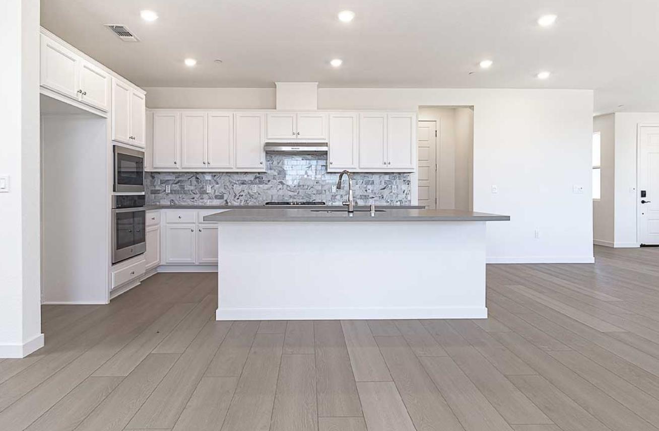 Detail Gallery Image 10 of 25 For 3088 Benetti St, Lathrop,  CA 95330 - 4 Beds | 3/1 Baths