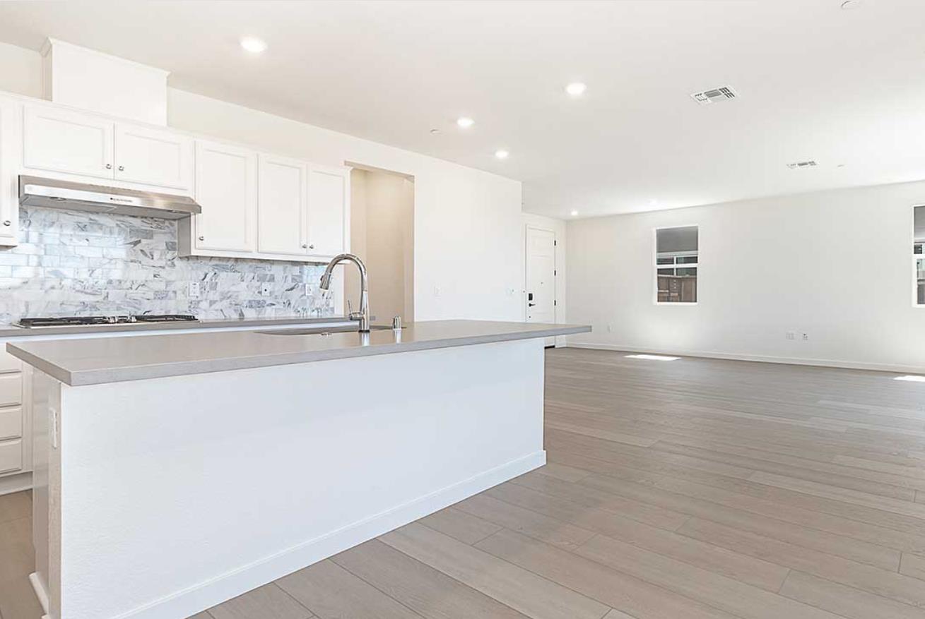Detail Gallery Image 11 of 25 For 3088 Benetti St, Lathrop,  CA 95330 - 4 Beds | 3/1 Baths