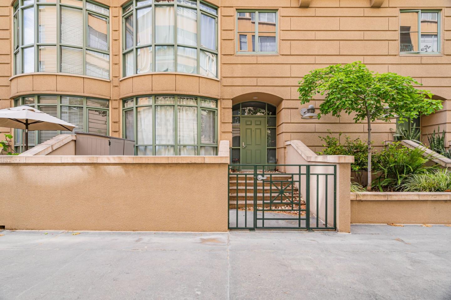 Detail Gallery Image 2 of 44 For 144 S 3rd St #132,  San Jose,  CA 95112 - 2 Beds | 2/1 Baths