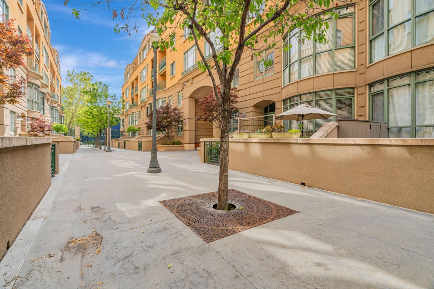 Detail Gallery Image 4 of 44 For 144 S 3rd St #132,  San Jose,  CA 95112 - 2 Beds | 2/1 Baths