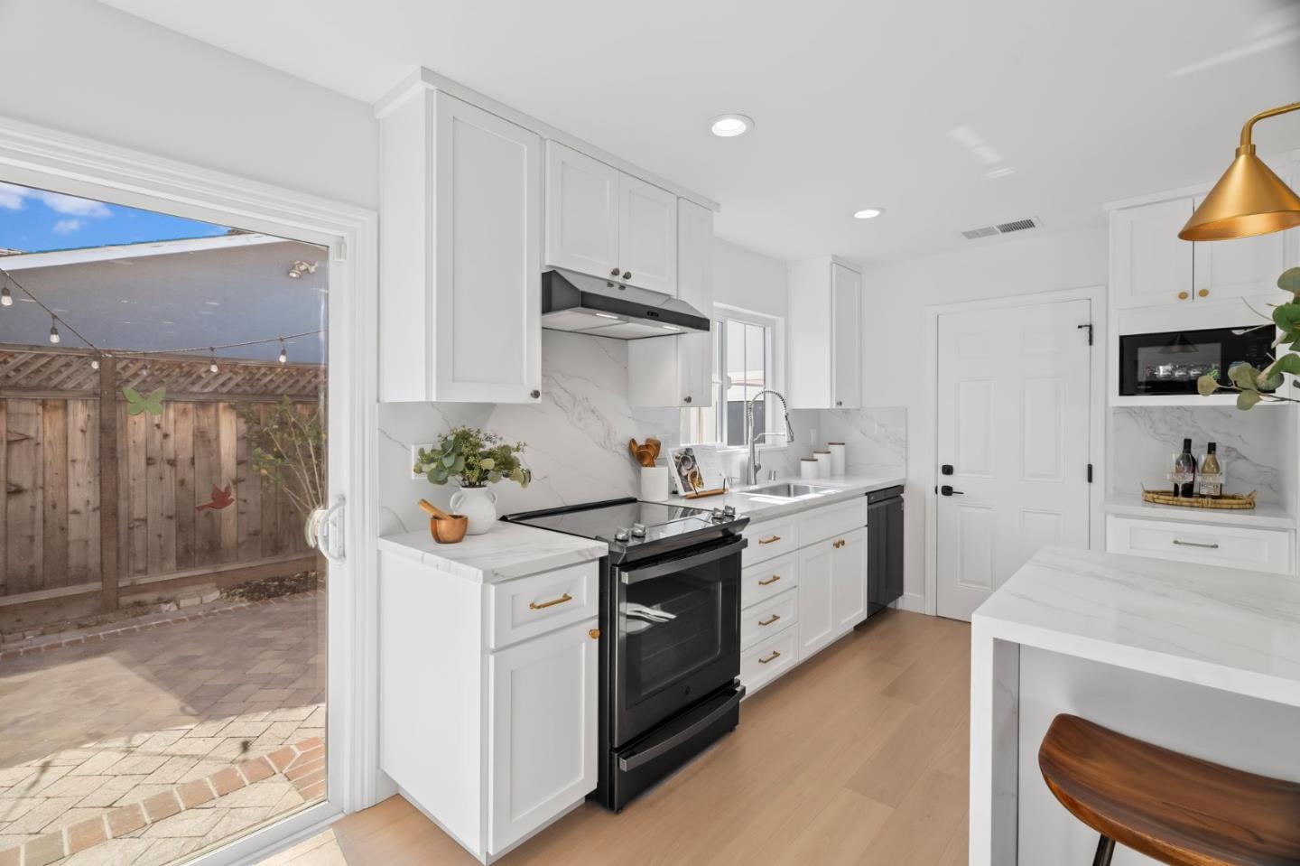 Detail Gallery Image 12 of 42 For 3389 Creighton Pl, Santa Clara,  CA 95051 - 3 Beds | 2 Baths