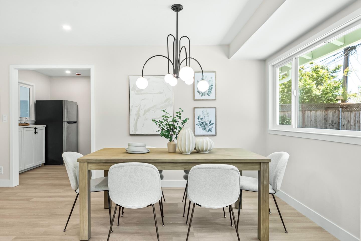 Detail Gallery Image 4 of 38 For 1260 Heatherstone Way, Sunnyvale,  CA 94087 - 3 Beds | 2 Baths