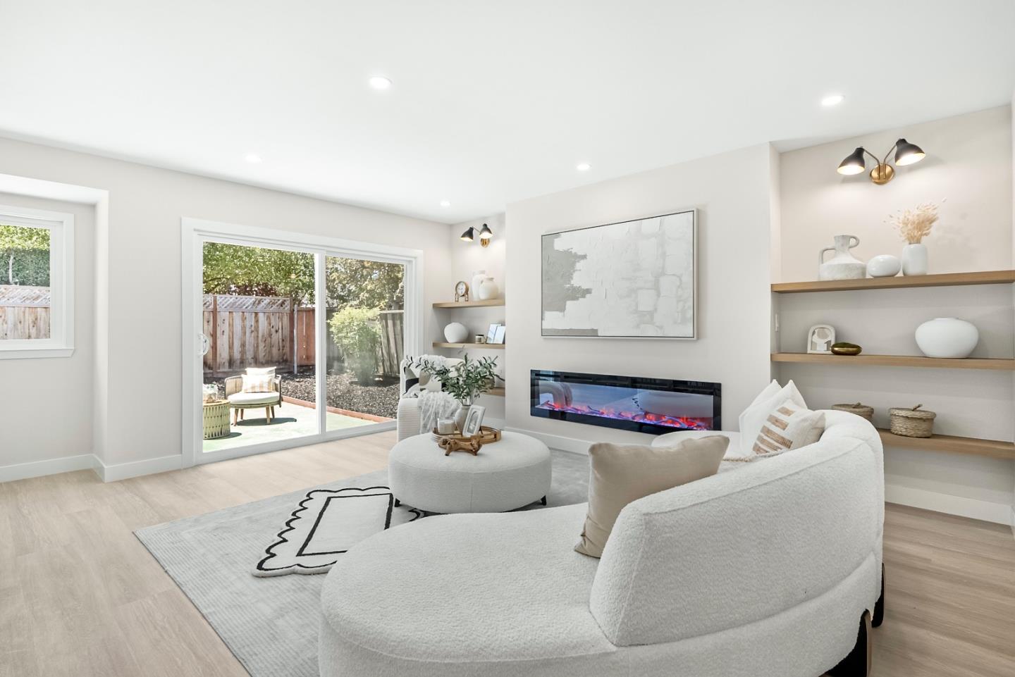 Detail Gallery Image 8 of 38 For 1260 Heatherstone Way, Sunnyvale,  CA 94087 - 3 Beds | 2 Baths