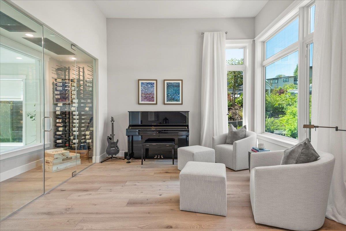 Detail Gallery Image 12 of 73 For 115 Wika Ranch Ct, Redwood City,  CA 94062 - 5 Beds | 4/1 Baths