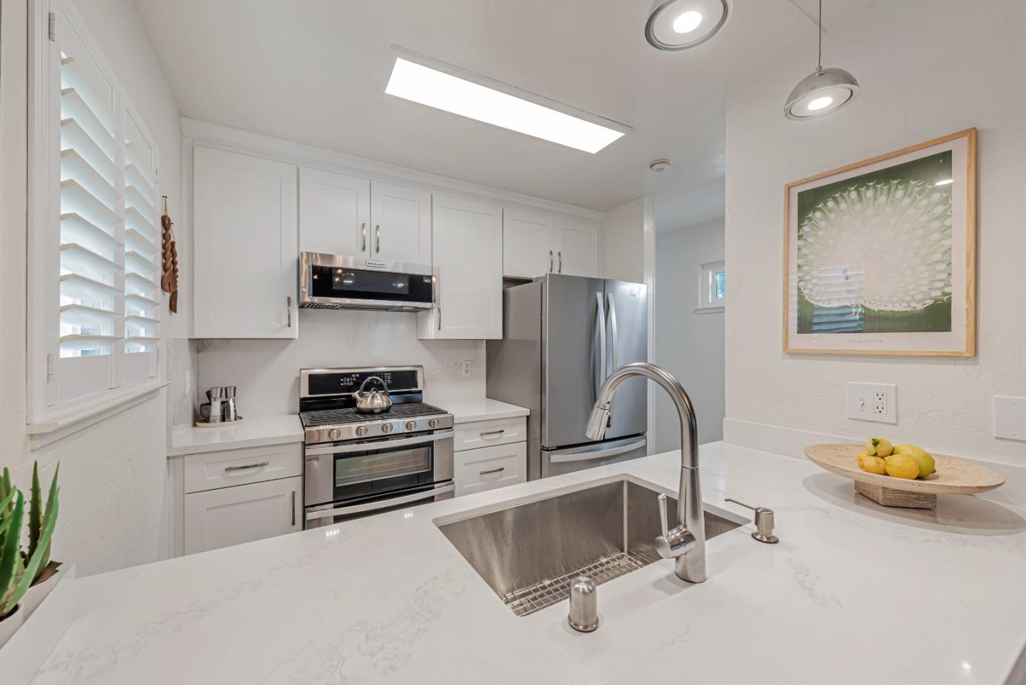 Detail Gallery Image 14 of 42 For 3470 Lapridge Ln, San Jose,  CA 95124 - 3 Beds | 2 Baths