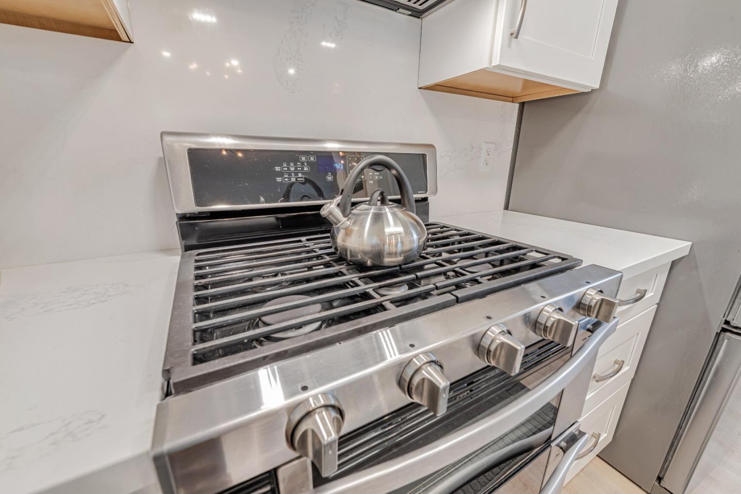 Detail Gallery Image 18 of 42 For 3470 Lapridge Ln, San Jose,  CA 95124 - 3 Beds | 2 Baths