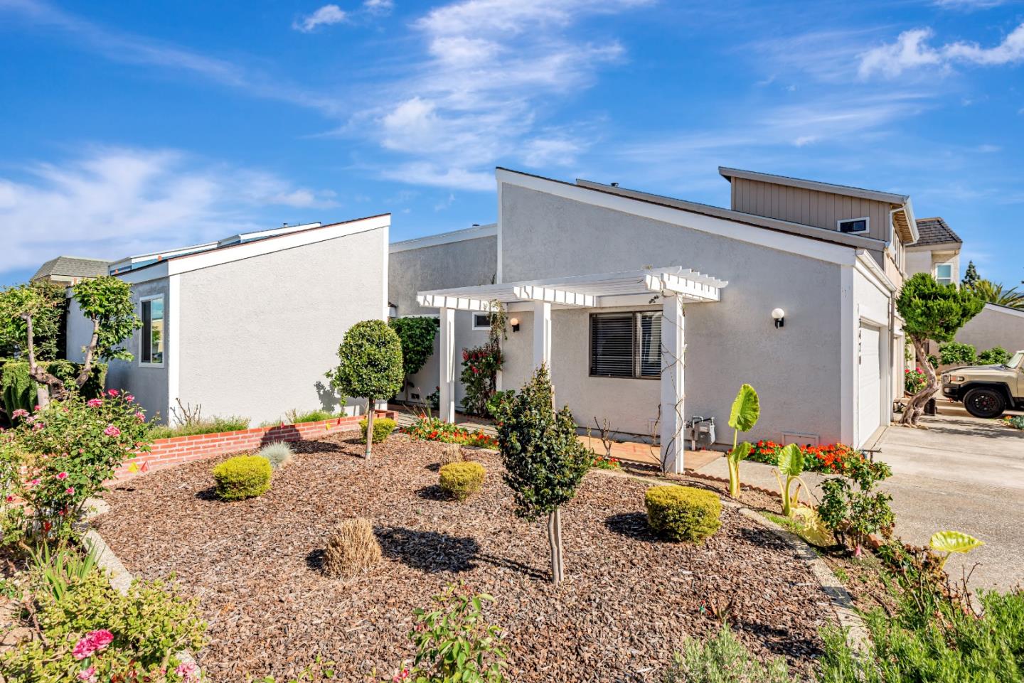 Detail Gallery Image 3 of 42 For 3470 Lapridge Ln, San Jose,  CA 95124 - 3 Beds | 2 Baths