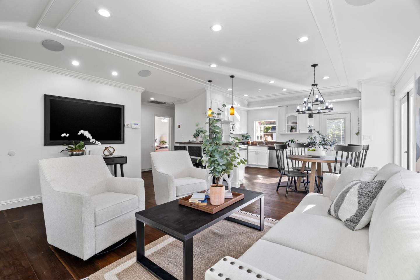 Detail Gallery Image 5 of 41 For 1425 Walnut Grove Ave, San Jose,  CA 95126 - 3 Beds | 2 Baths