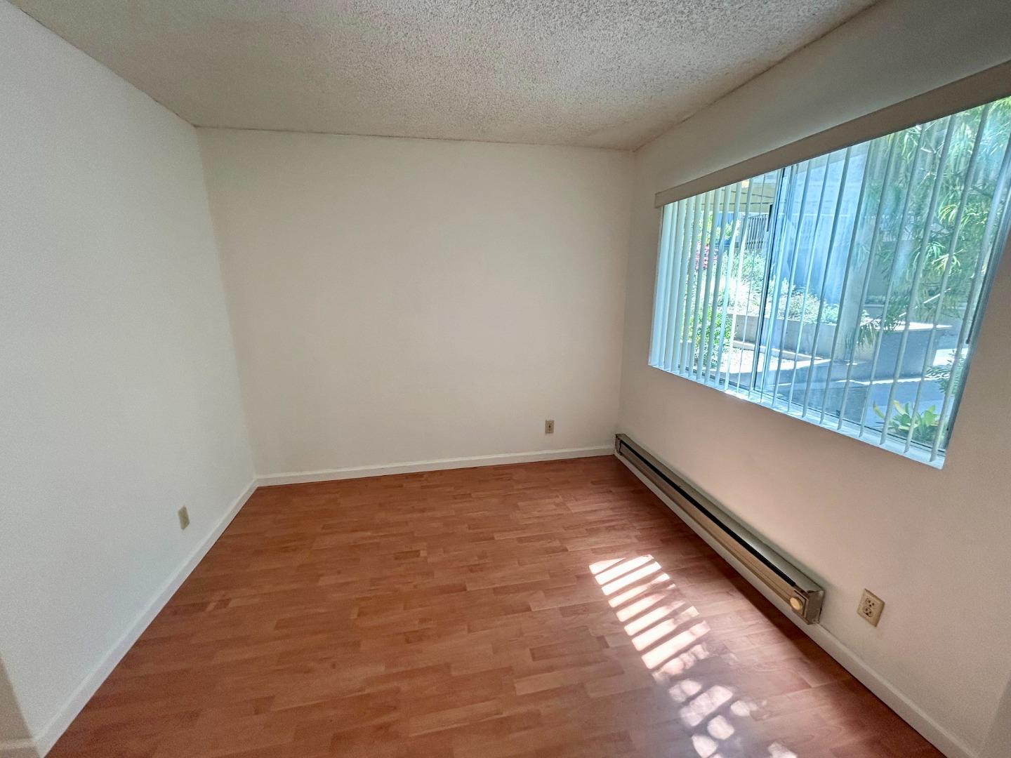 Detail Gallery Image 4 of 13 For 397 Imperial Way #147,  Daly City,  CA 94015 - 0 Beds | 1 Baths