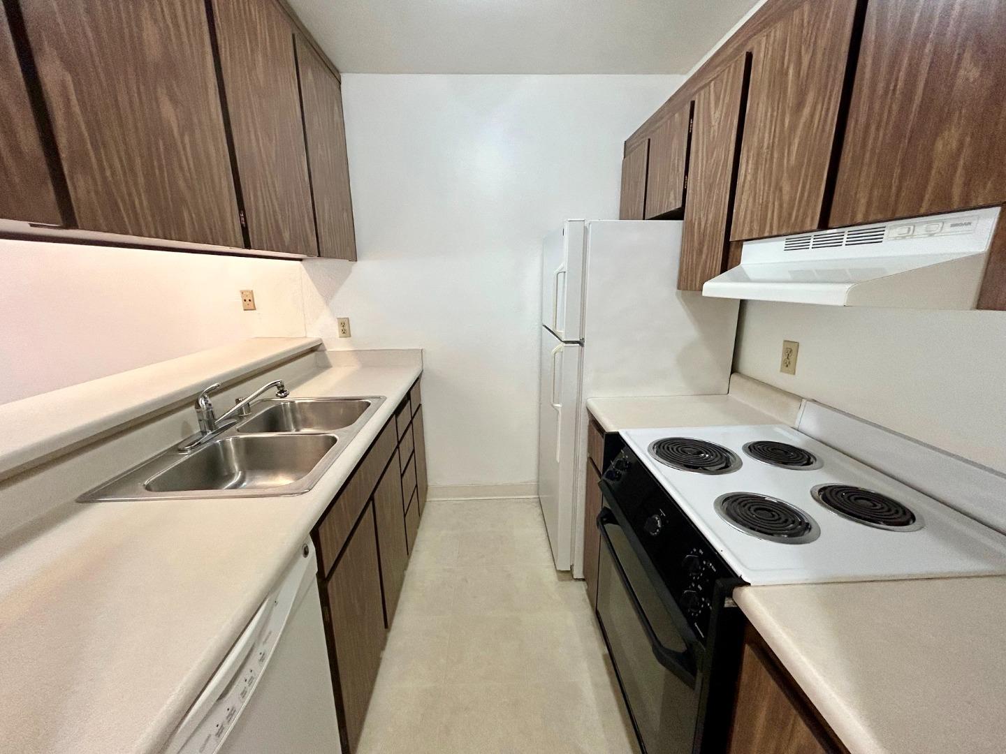 Detail Gallery Image 6 of 13 For 397 Imperial Way #147,  Daly City,  CA 94015 - 0 Beds | 1 Baths