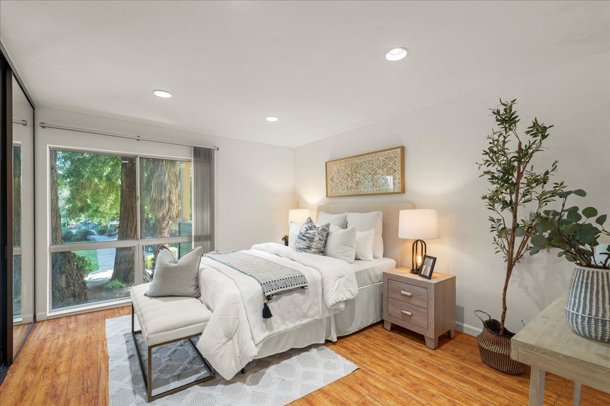 Detail Gallery Image 11 of 22 For 1031 Crestview Dr #101,  Mountain View,  CA 94040 - 1 Beds | 1 Baths