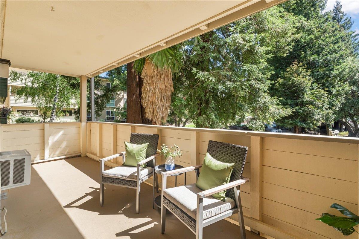 Detail Gallery Image 17 of 22 For 1031 Crestview Dr #101,  Mountain View,  CA 94040 - 1 Beds | 1 Baths