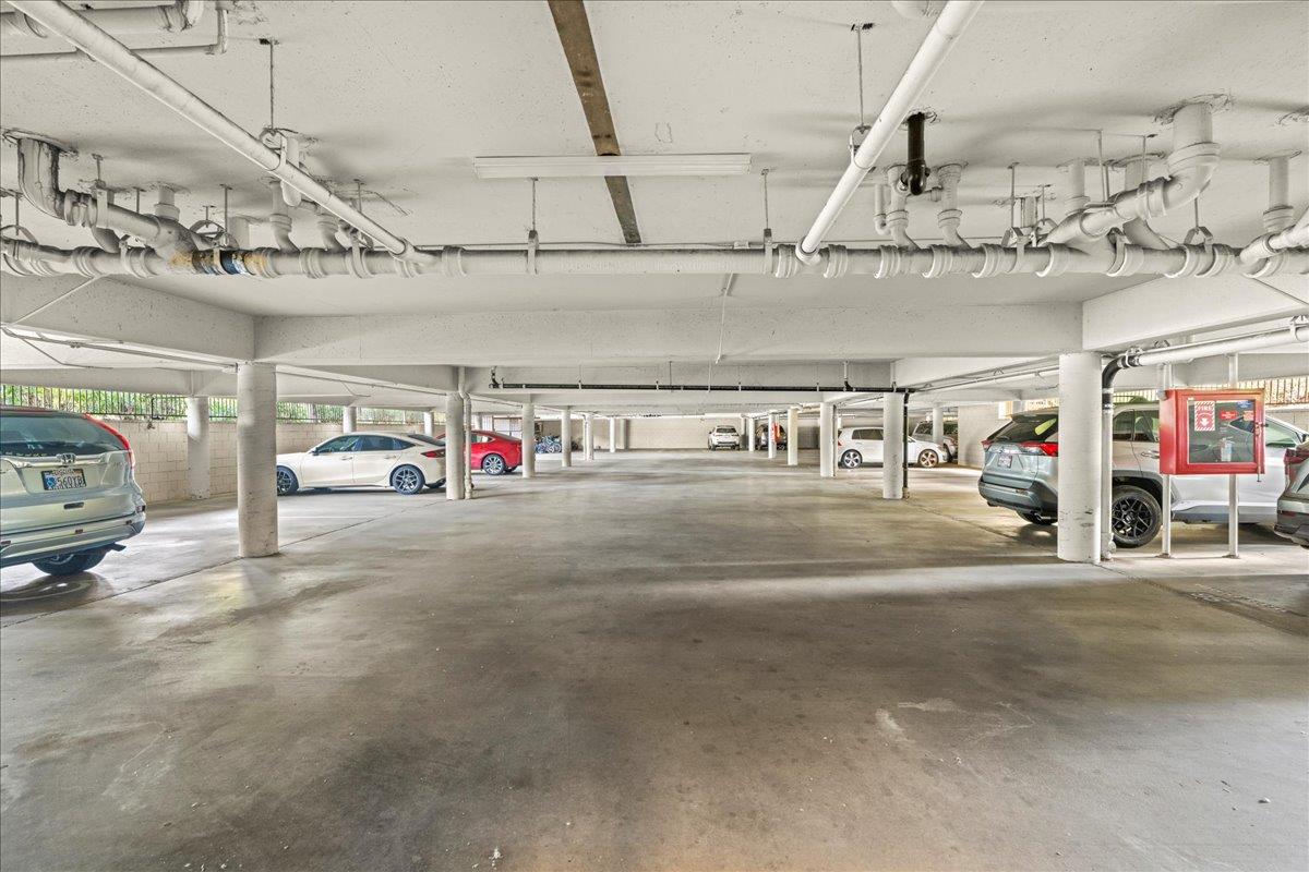 Detail Gallery Image 18 of 22 For 1031 Crestview Dr #101,  Mountain View,  CA 94040 - 1 Beds | 1 Baths