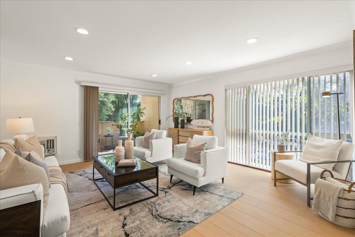 Detail Gallery Image 8 of 22 For 1031 Crestview Dr #101,  Mountain View,  CA 94040 - 1 Beds | 1 Baths