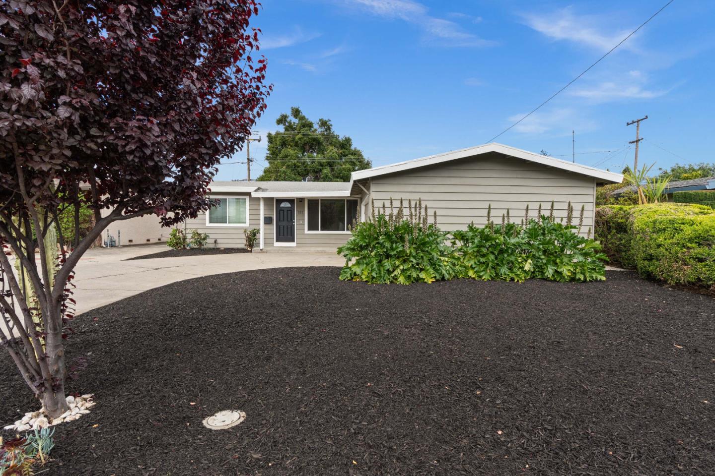 Detail Gallery Image 1 of 22 For 111 N San Tomas Aquino Rd, Campbell,  CA 95008 - 3 Beds | 2 Baths