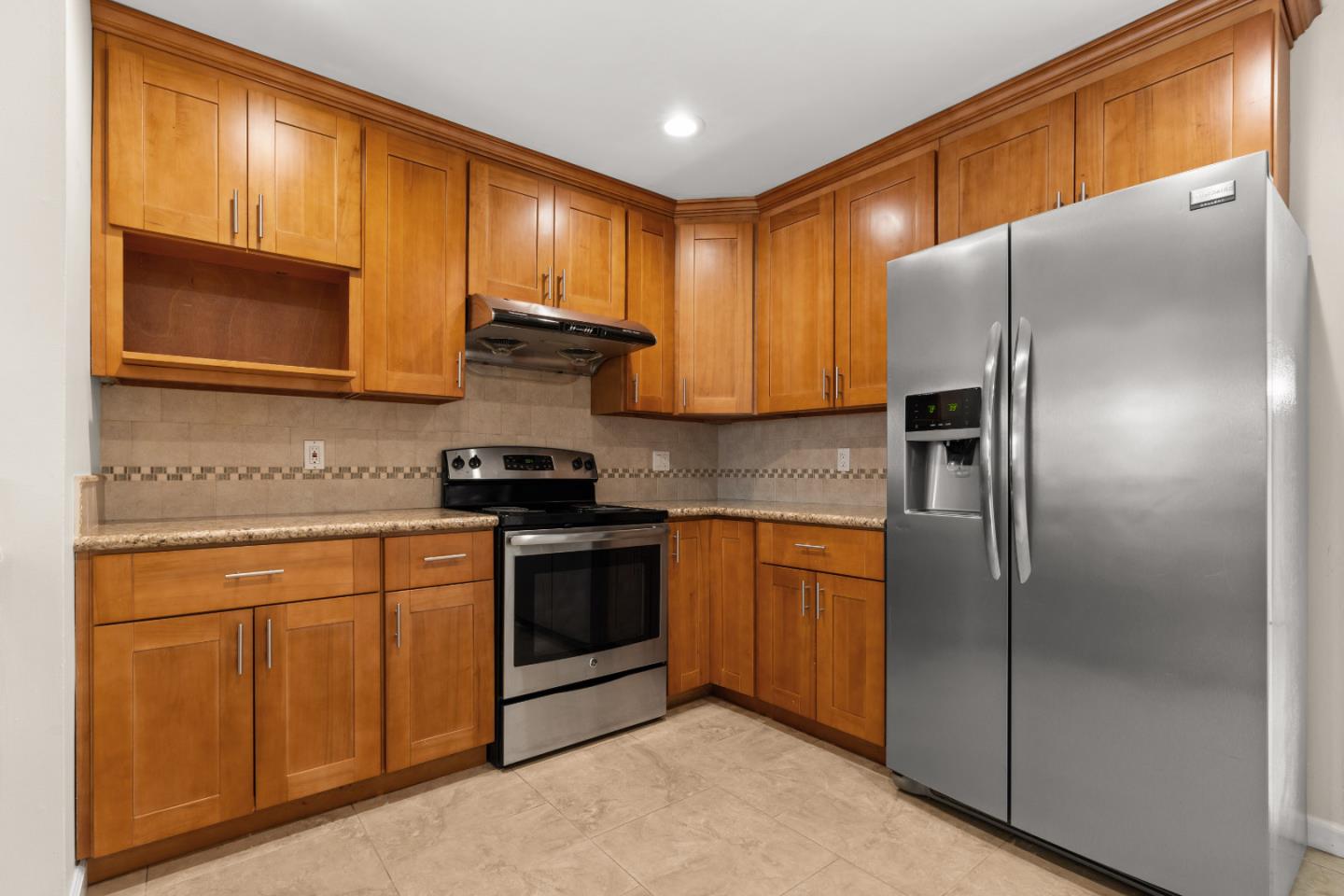 Detail Gallery Image 9 of 22 For 111 N San Tomas Aquino Rd, Campbell,  CA 95008 - 3 Beds | 2 Baths