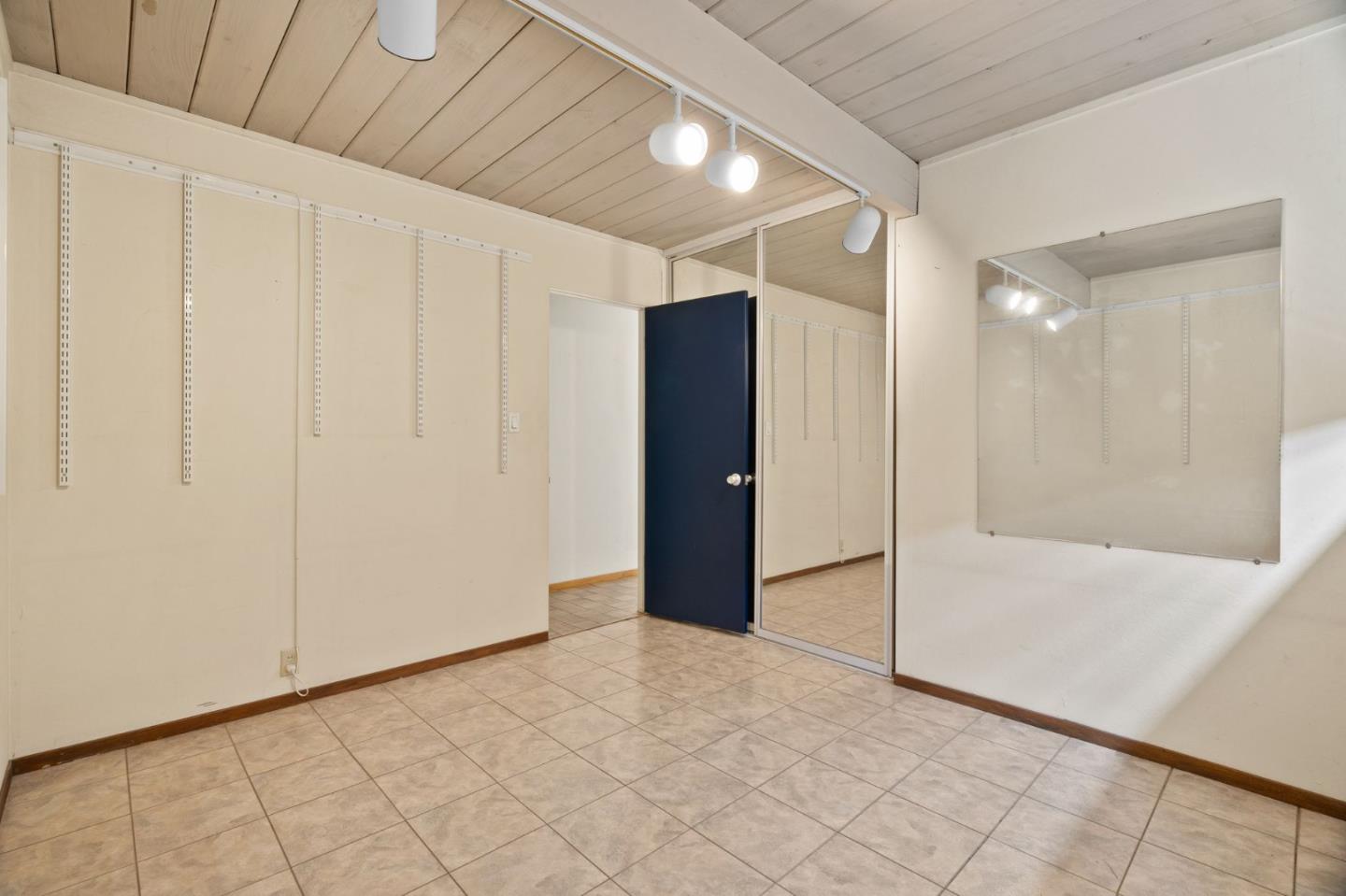 Detail Gallery Image 27 of 41 For 1736 Frobisher Way, San Jose,  CA 95124 - 4 Beds | 2 Baths