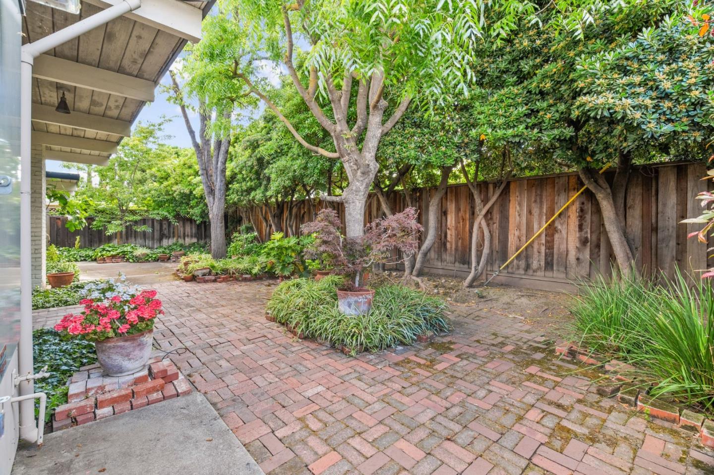 Detail Gallery Image 37 of 41 For 1736 Frobisher Way, San Jose,  CA 95124 - 4 Beds | 2 Baths